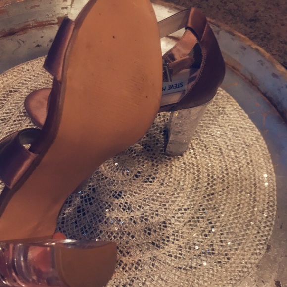 Heels - Picture 8 of 9